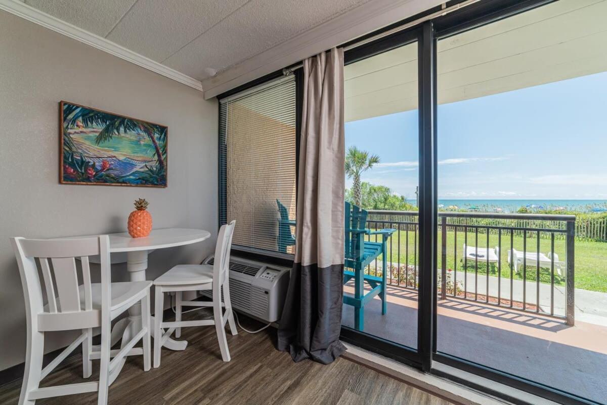 Ground Floor Ocean Front Studio - Caravelle Resort 124 Myrtle Beach Eksteriør bilde