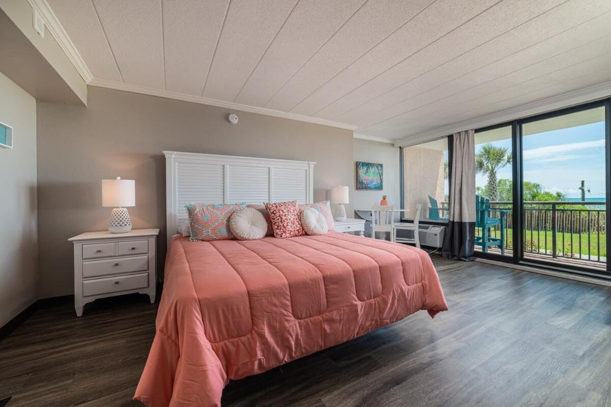 Ground Floor Ocean Front Studio - Caravelle Resort 124 Myrtle Beach Eksteriør bilde